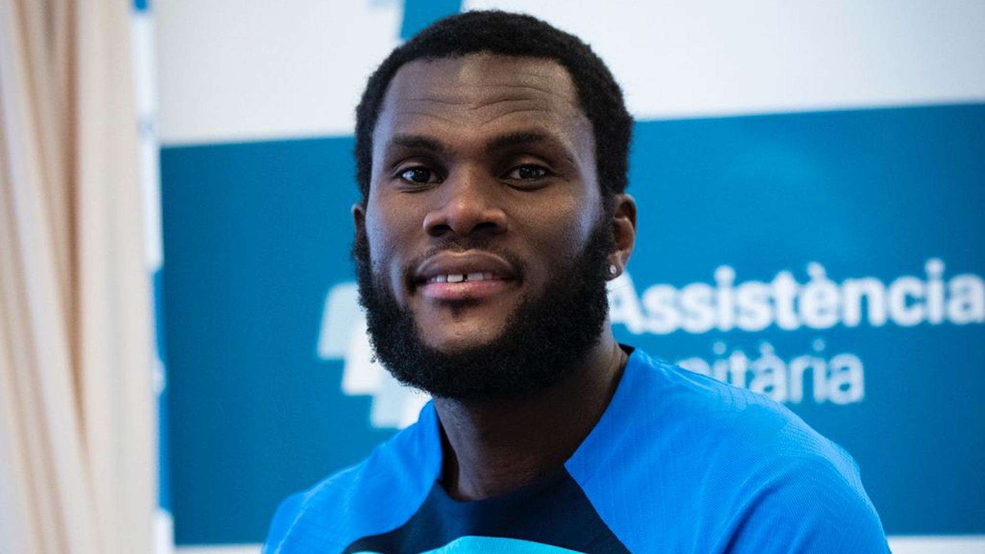 中國足協宣布與李鐵續約至2026年.