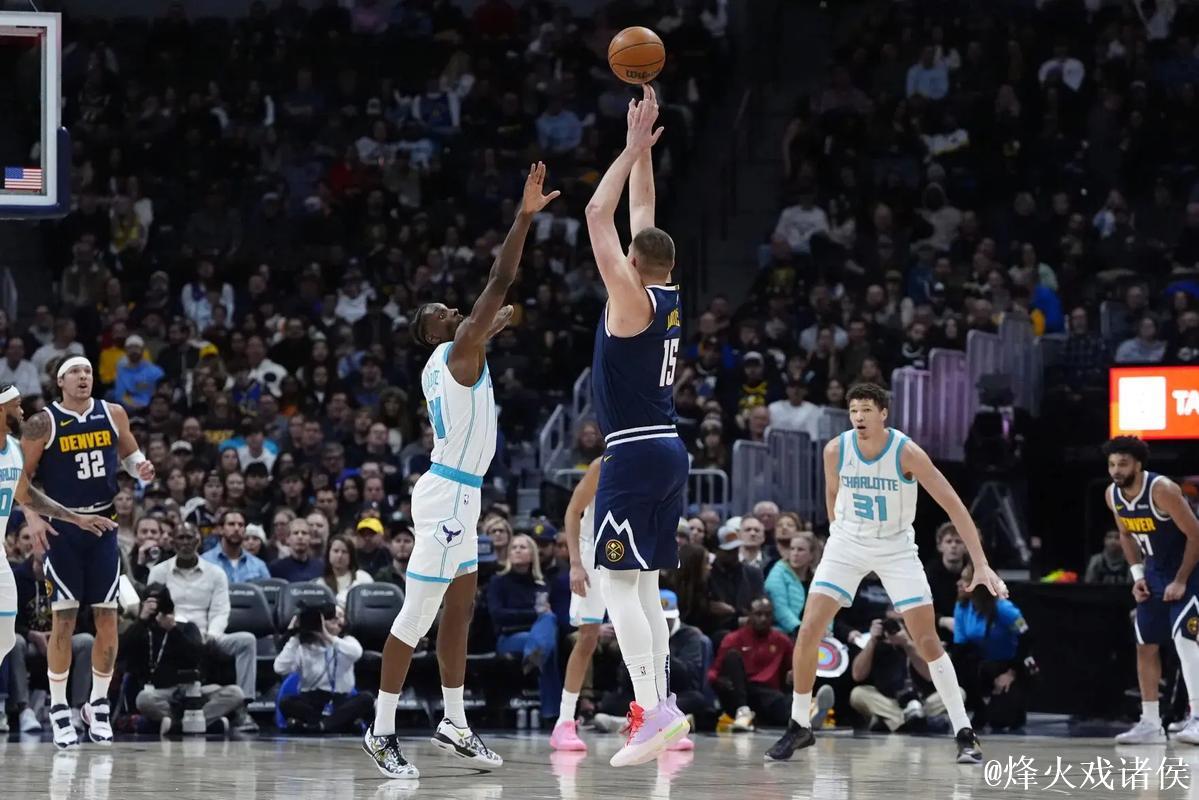 约基奇34+13主宰全场，威少两双詹姆斯仅18分，掘金大胜湖人