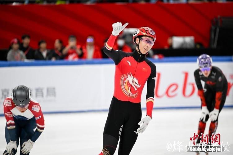 短道速滑蒙特利尔站:孙龙男子1500米夺得铜牌 短道速滑蒙特利尔站:孙龙男子1500米夺得铜牌